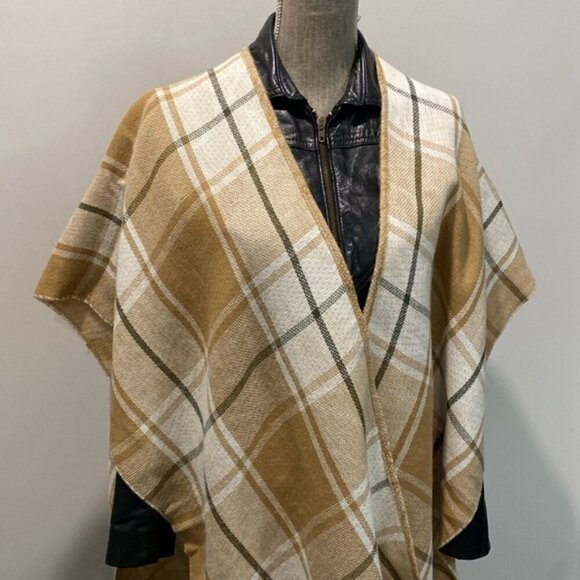 Fraas Plaid Soft Shawl Wrap - Picture 3 of 11
